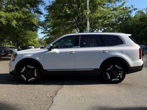 Used 2025 Kia Telluride S FWD image 4