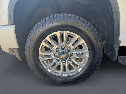 Used 2023 Chevrolet Silverado 3500 High Country w/ Z71 Off-Road Package image 14