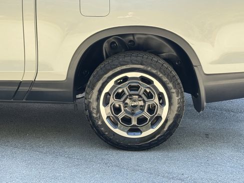 Used 2024 Honda Ridgeline Black Edition image 11