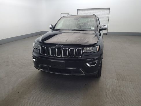 Used 2017 Jeep Grand Cherokee Limited AWD/4WD image 15