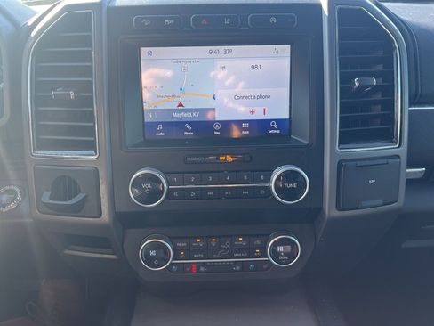 Used 2020 Ford Expedition XLT w/ Equipment Group 202A image 9