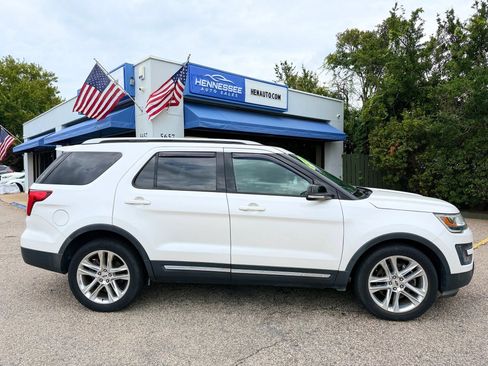 Used 2016 Ford Explorer XLT w/ Equipment Group 202A FWD image 20