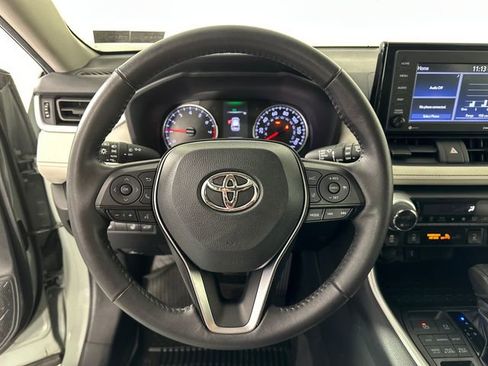 Used 2021 Toyota RAV4 XLE w/ Convenience Package image 24