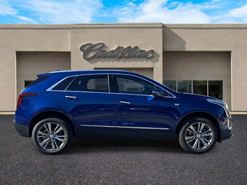 New 2026 Cadillac XT5 Premium Luxury FWD image 2