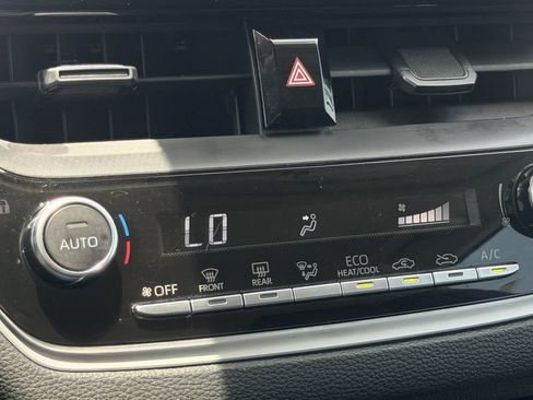 Used 2025 Toyota Corolla LE FWD image 17