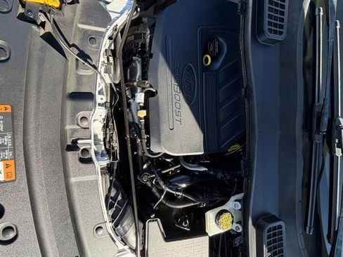 Used 2017 Ford Escape SE FWD image 39