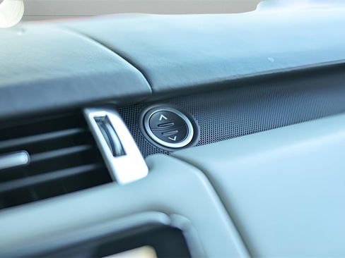 Used 2019 Land Rover Range Rover Sport SVR image 31