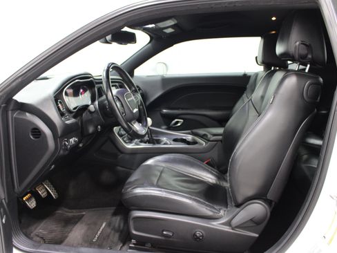 Used 2015 Dodge Challenger R/T Plus RWD image 3