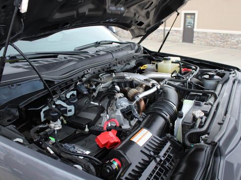 Used 2021 Ford F250 Platinum w/ FX4 Off-Road Package image 24