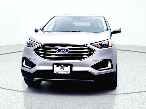 Used 2022 Ford Edge SEL w/ Cargo Accessory Package AWD/4WD image 2