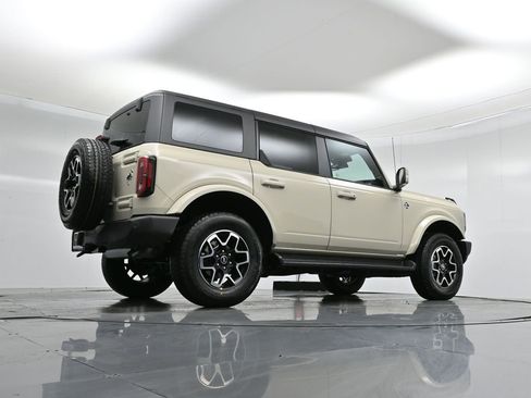 New 2025 Ford Bronco Outer Banks image 49