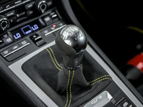 Used 2016 Porsche Cayman GT4 RWD image 23