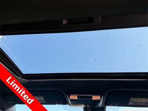 Used 2023 Toyota Tacoma Limited image 15