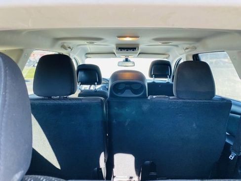 Used 2019 Dodge Journey SE image 10