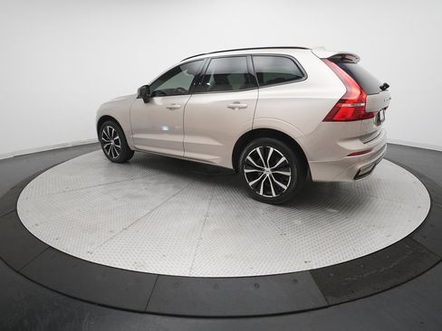 Used 2024 Volvo XC60 B5 Plus w/ Protection Package Premier image 12