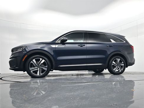 Certified 2023 Kia Sorento EX image 40