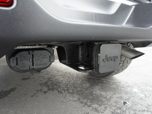 Used 2022 Jeep Wrangler Unlimited Sahara image 8