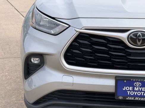Used 2020 Toyota Highlander XLE FWD image 5