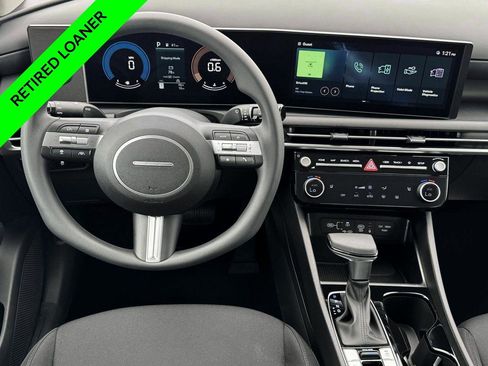 New 2025 Hyundai Tucson SEL image 18