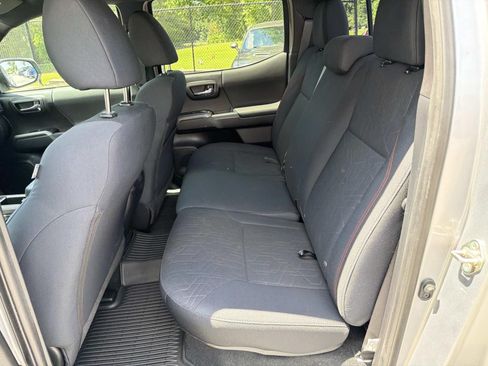 Used 2019 Toyota Tacoma TRD Off-Road AWD/4WD image 20