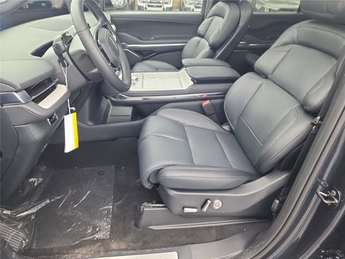 New 2026 Lincoln Navigator L Reserve w/ Jet Appearance Package image 13