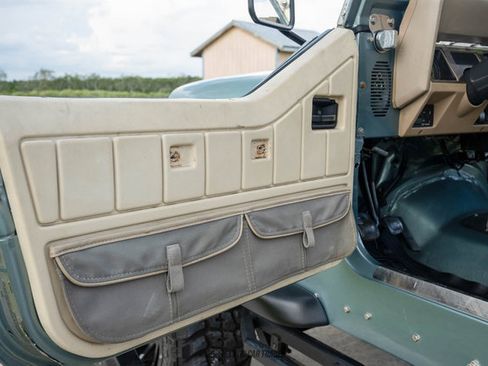 Used 1989 Jeep Wrangler Sahara AWD/4WD image 27