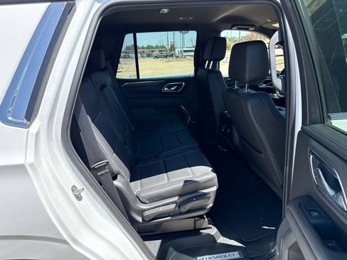 Used 2023 Chevrolet Tahoe LT AWD/4WD image 12