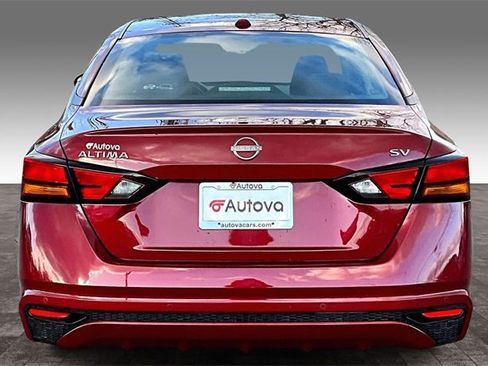 Used 2024 Nissan Altima 2.5 SV image 5