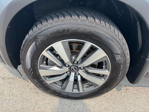 Certified 2024 Nissan Pathfinder SL w/ Cargo Package AWD/4WD image 11