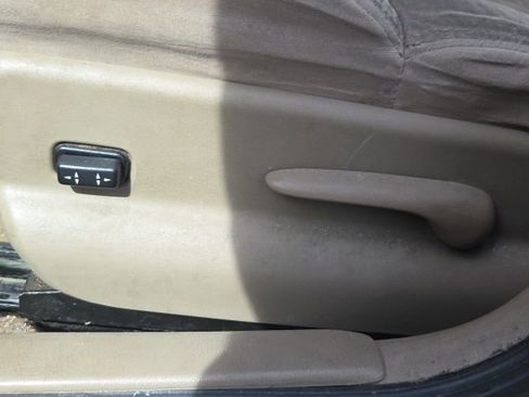 Used 1999 Buick Century Custom image 18