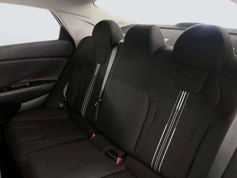 Used 2024 Hyundai Elantra SEL image 28