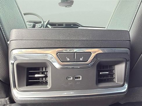 New 2025 GMC Sierra 2500 Denali w/ Denali Reserve Package image 16