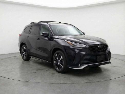 Used 2022 Toyota Highlander XSE image 5