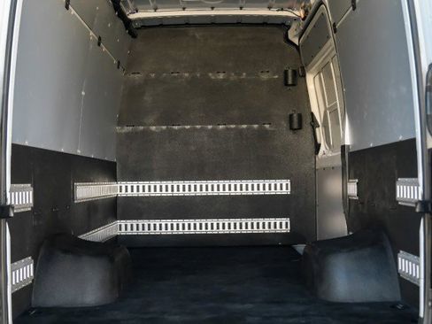 Used 2013 Mercedes-Benz Sprinter 3500 image 34