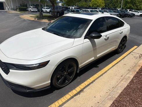Used 2024 Honda Accord Sport image 4