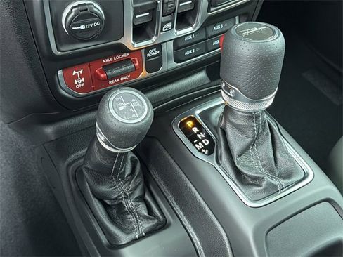 New 2026 Jeep Gladiator Mojave image 27