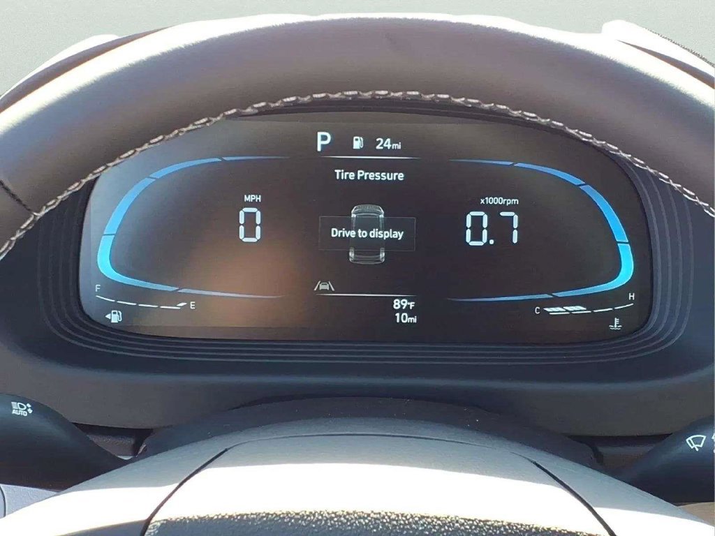 New 2026 Hyundai Venue SEL FWD image 13