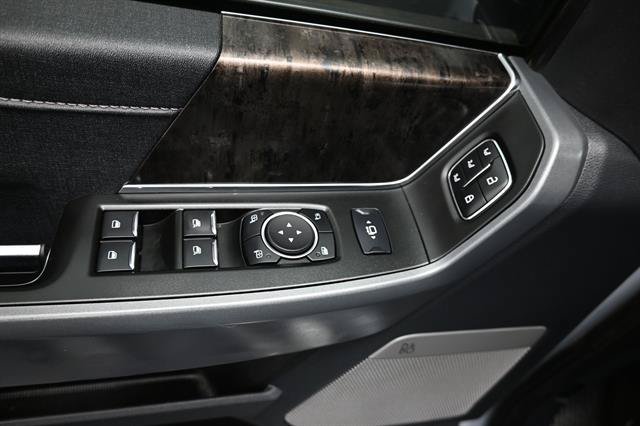 Used 2024 Ford F350 Lariat AWD/4WD image 6