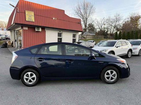 Used 2015 Toyota Prius Two image 8