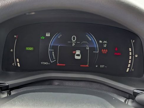 Used 2025 Toyota Camry LE image 21