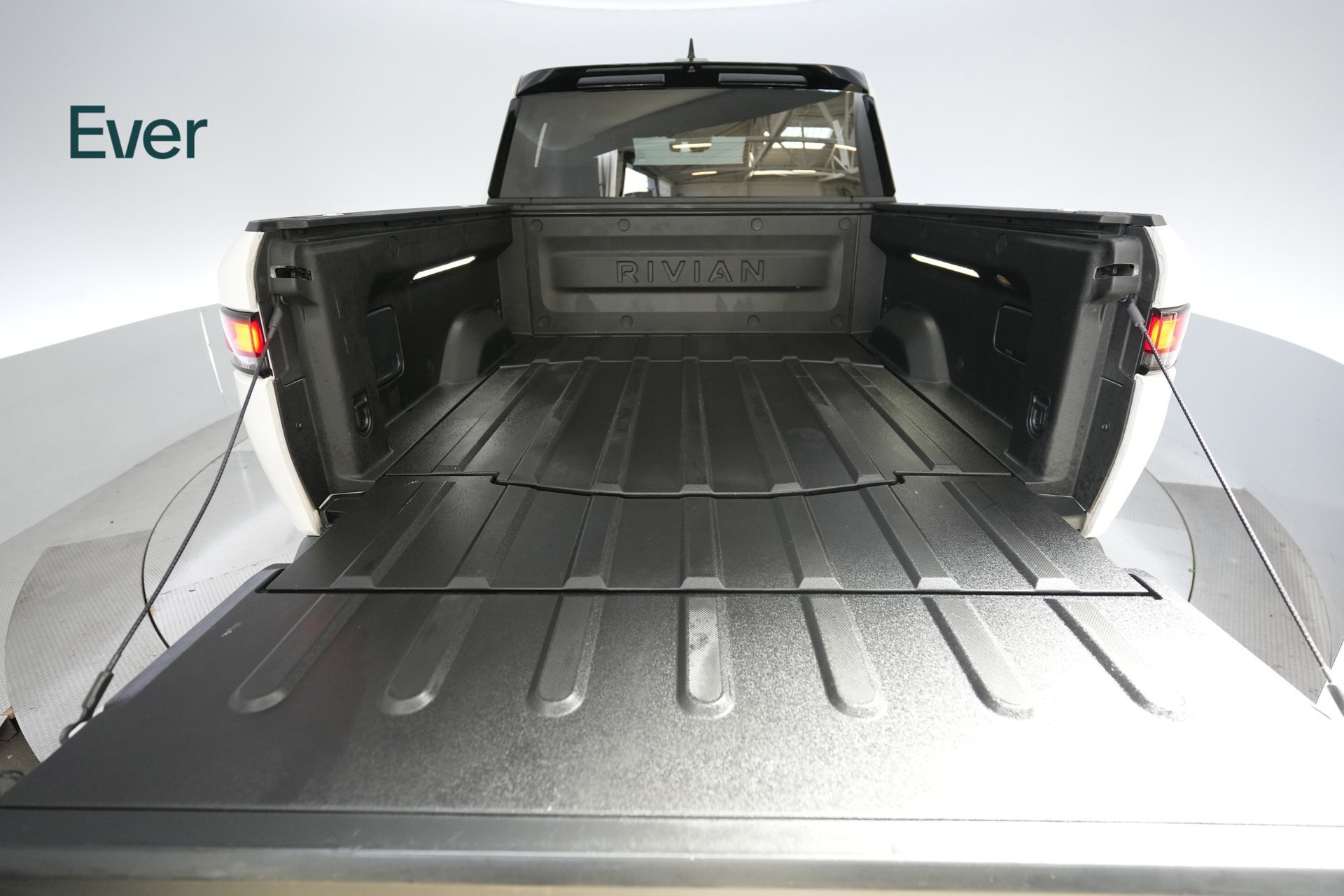 Used 2023 Rivian R1T Adventure Dual AWD/4WD image 8