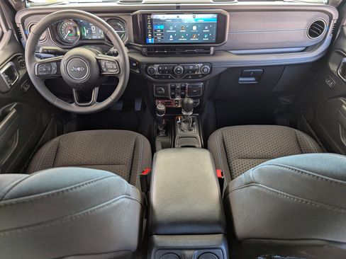 Used 2025 Jeep Wrangler Unlimited Rubicon 4xe w/ Convenience Group image 22