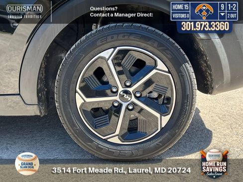 Used 2025 Kia Niro LX FWD image 4