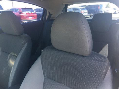 Used 2021 Honda HR-V LX image 6