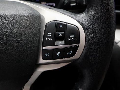 Certified 2022 Ford Explorer XLT w/ Equipment Group 202A image 34