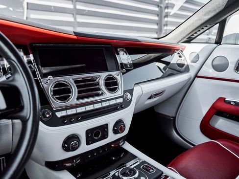 Used 2020 Rolls-Royce Wraith RWD image 55