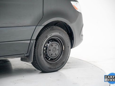 Used 2024 Mercedes-Benz Sprinter 2500 image 25