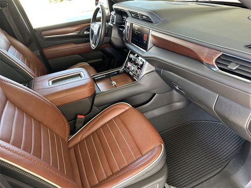 Certified 2024 GMC Yukon Denali Ultimate image 42