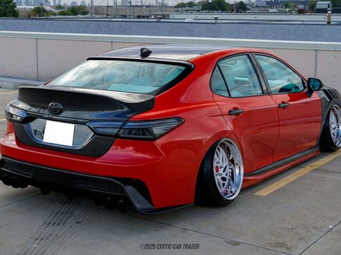 Used 2019 Toyota Camry XSE image 8