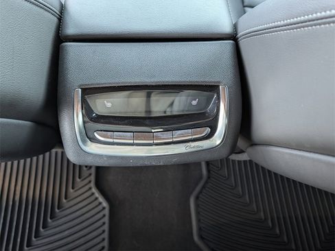 Used 2020 Cadillac XT6 Premium Luxury image 28